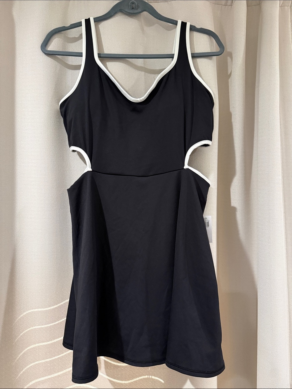 Old Navy Activewear Dress, Large, NEW WITH TAG, built in bra